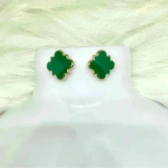 Chloe Clover Stud Earrings 18k Gold Plated Earrings in Green - Picture 5 of 7